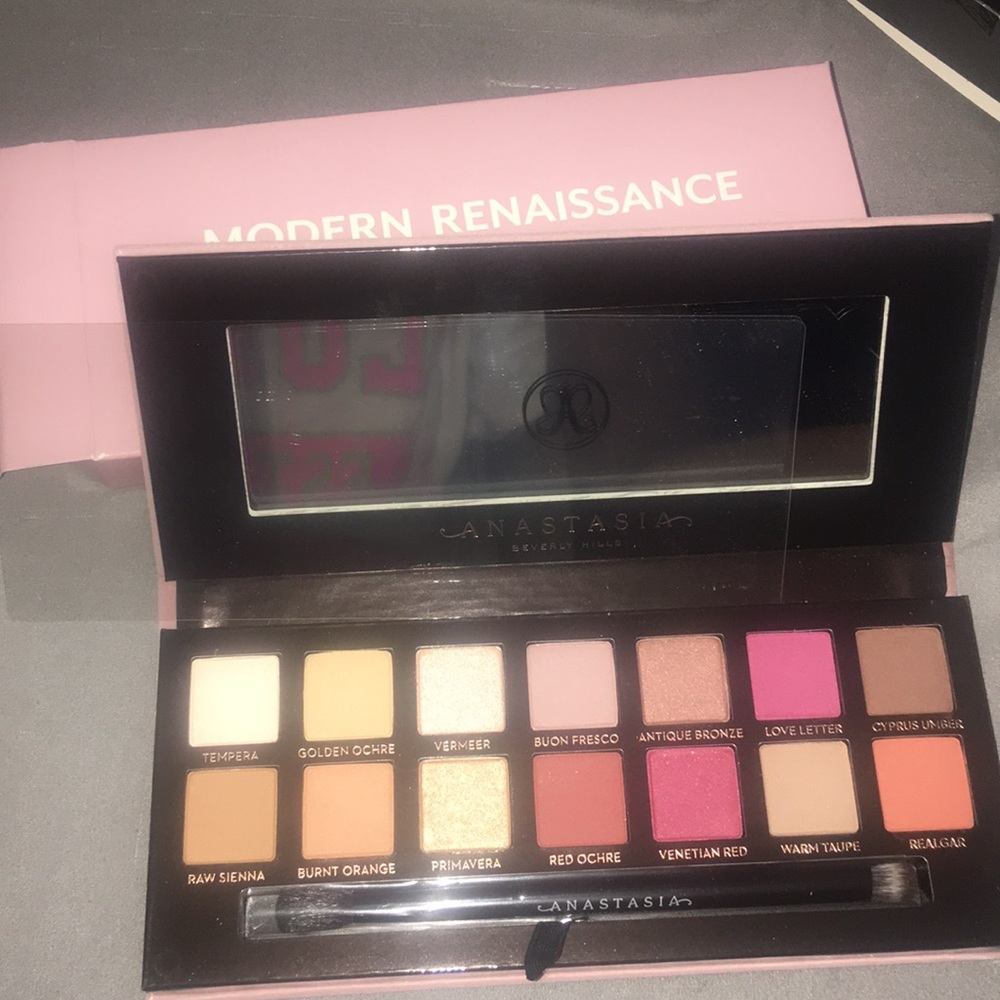 ANASTASIA BEVERLY HILLS MODERN RENAISSANCE
